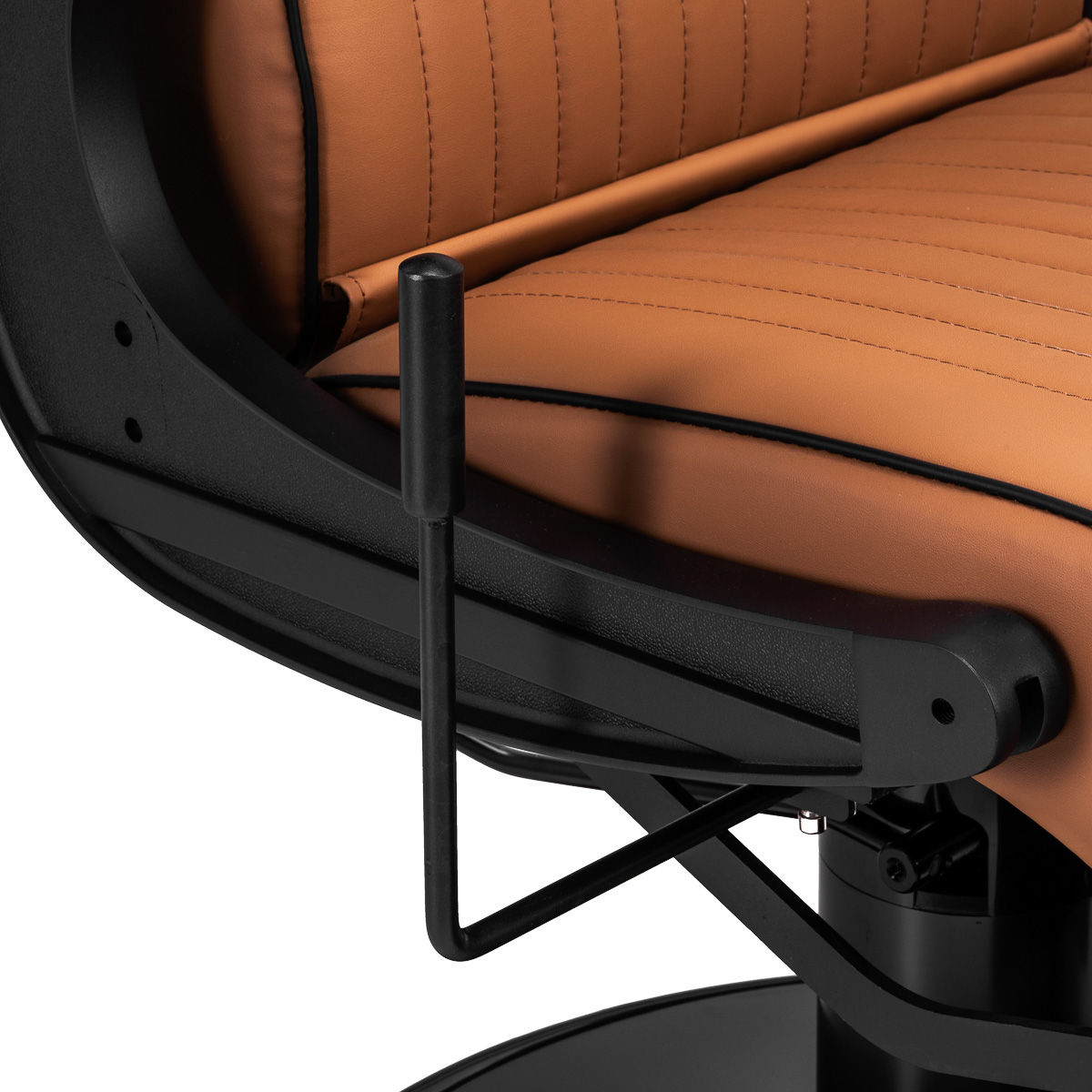 Fotel barberski Gabbiano Visionerio jasnobrązowy z czarną podstawą Fotel barberski Gabbiano Visionerio jasnobrązowy z czarną podstawą